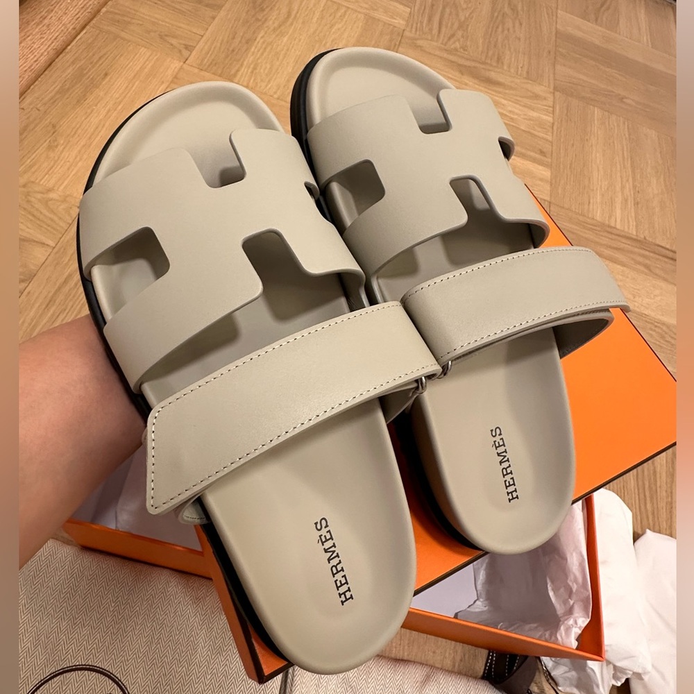 Hermes Chypre sandals in calfskin Women’s size 37 (US 7), color beige Esquisse